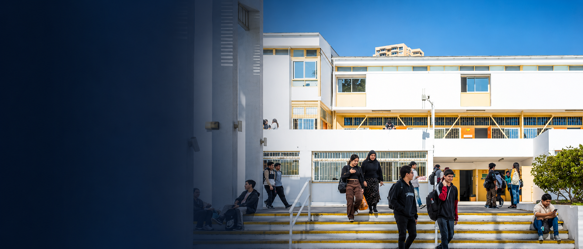 Estudiantes en el campus UCN